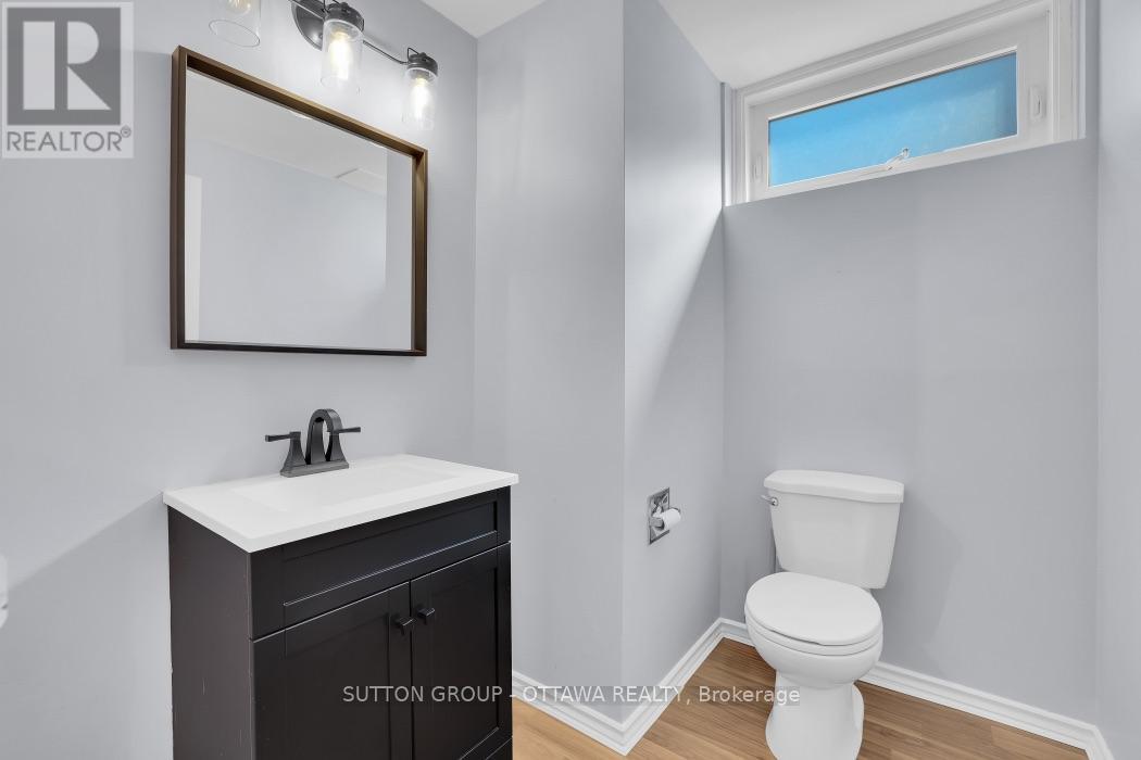 201 - 1835 Marsala Crescent Property Photo 34