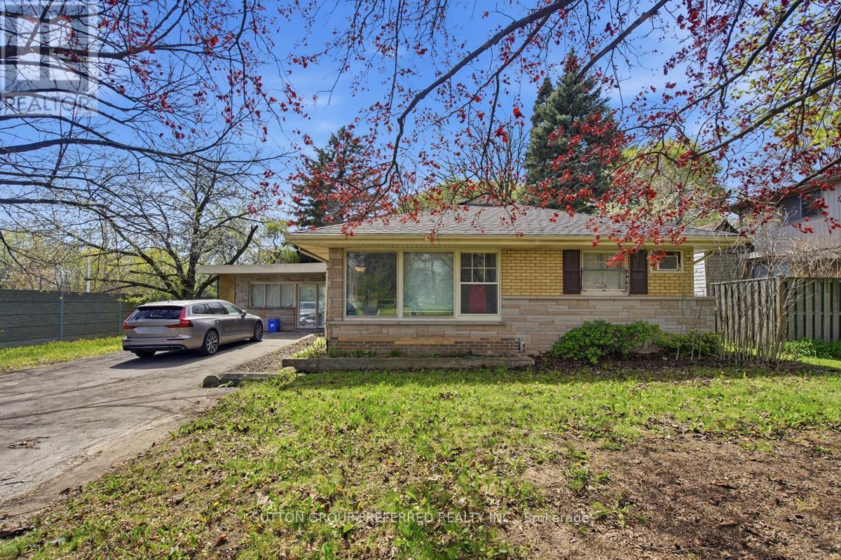 2 Ruskin Court Property Photo 3