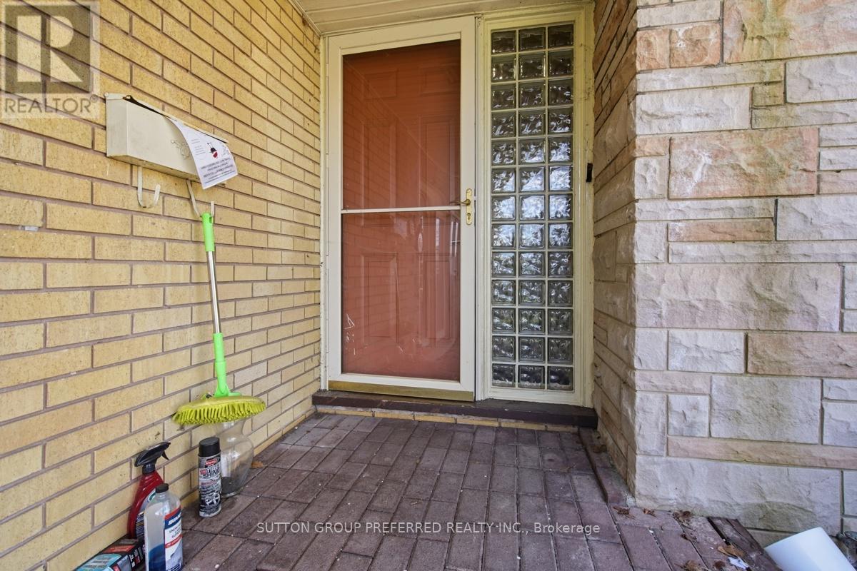 2 Ruskin Court Property Photo 4