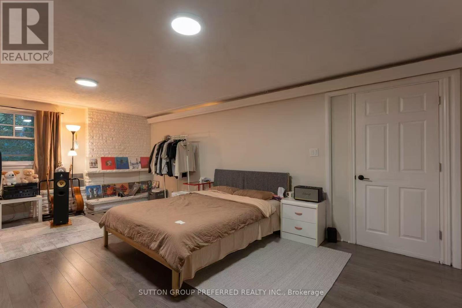 2 Ruskin Court Property Photo 13