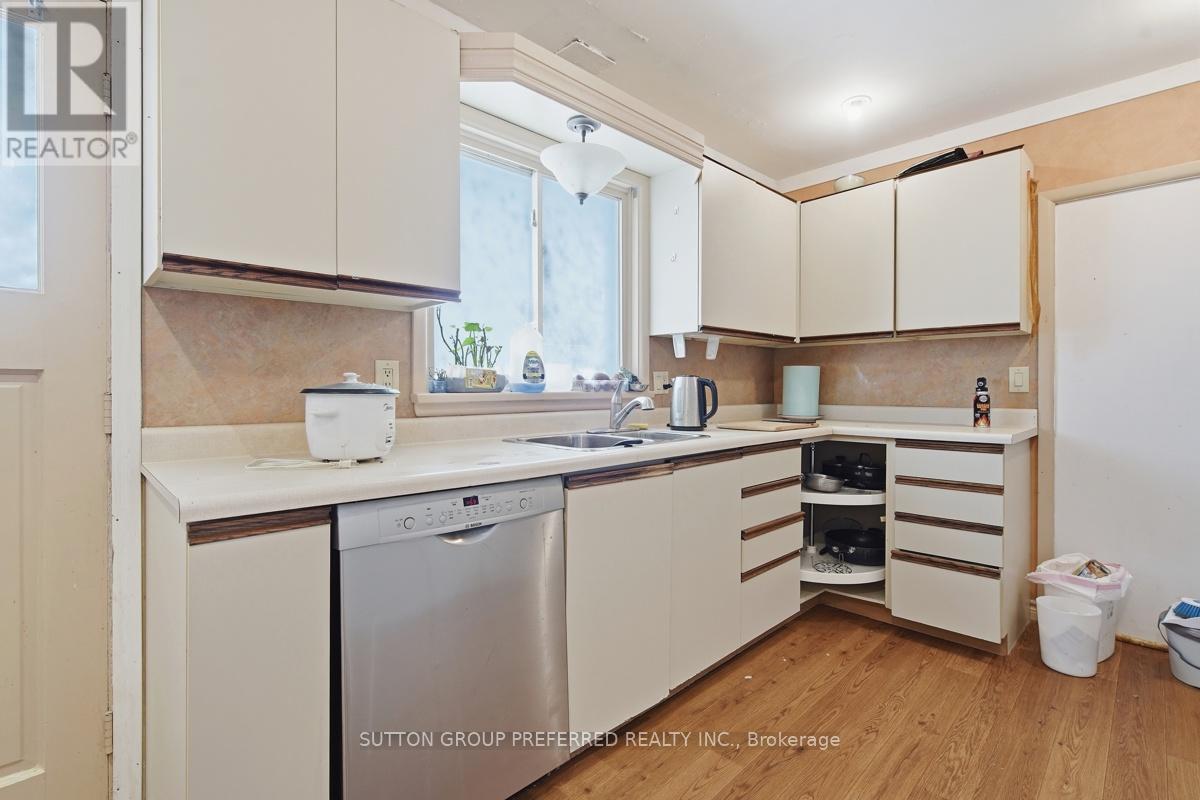 2 Ruskin Court Property Photo 14