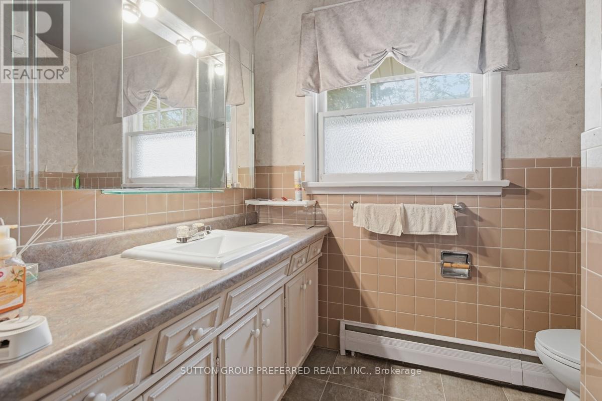 2 Ruskin Court Property Photo 20