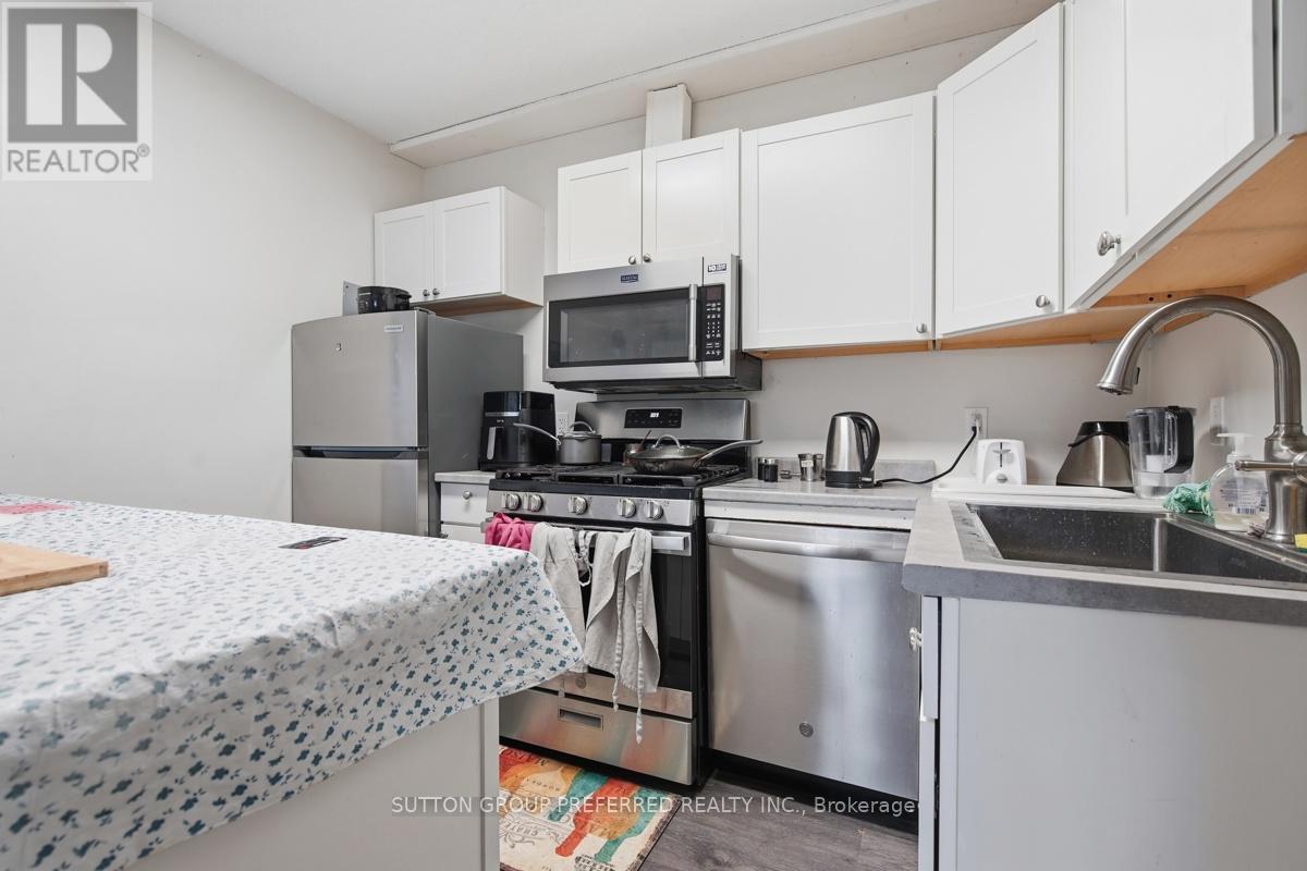2 Ruskin Court Property Photo 33