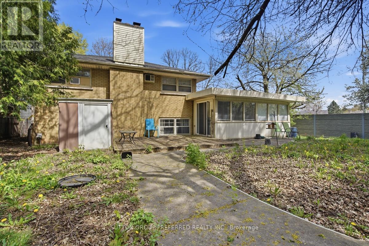 2 Ruskin Court Property Photo 36