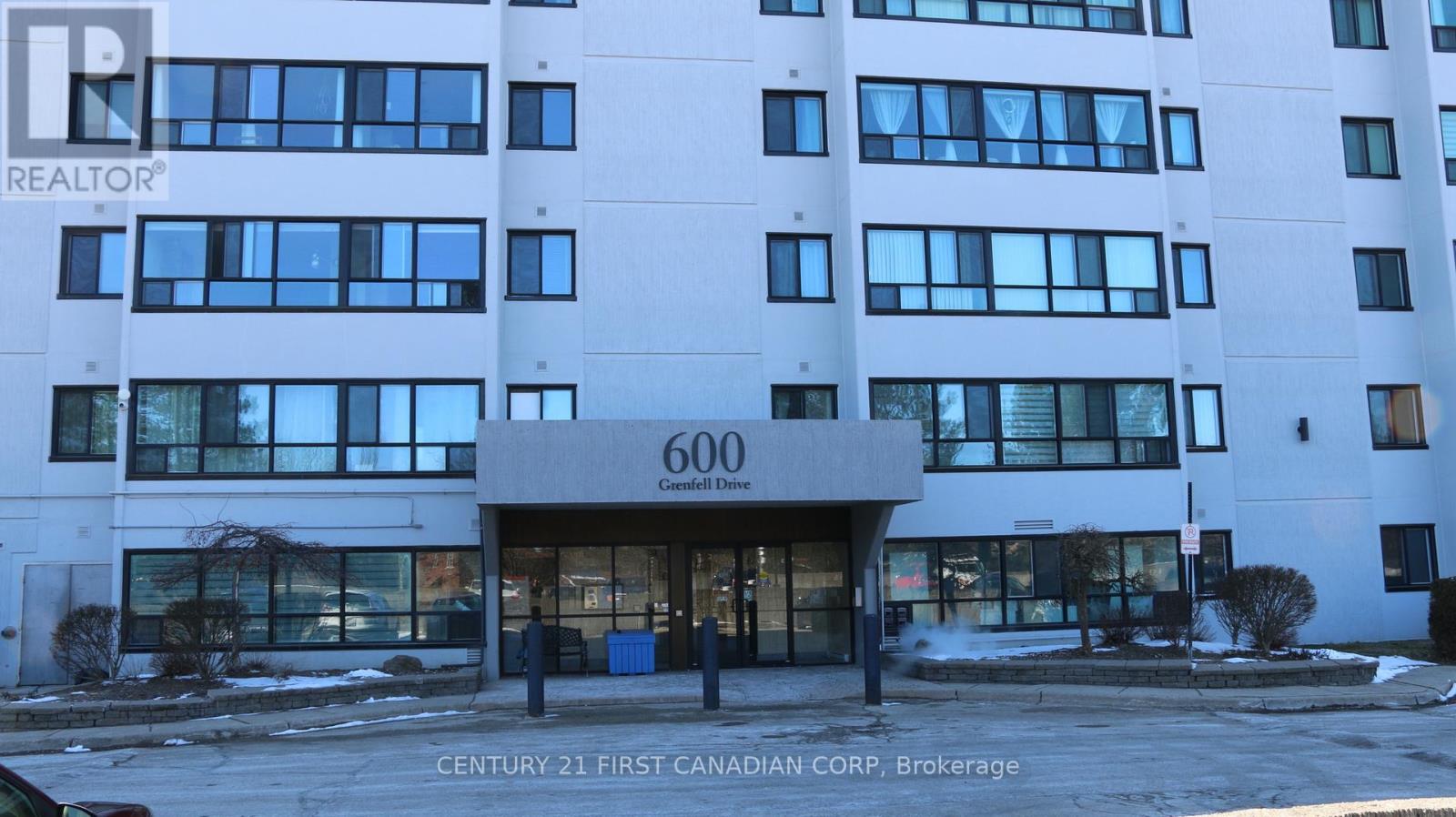 207 - 600 Grenfell Drive Property Photo 2