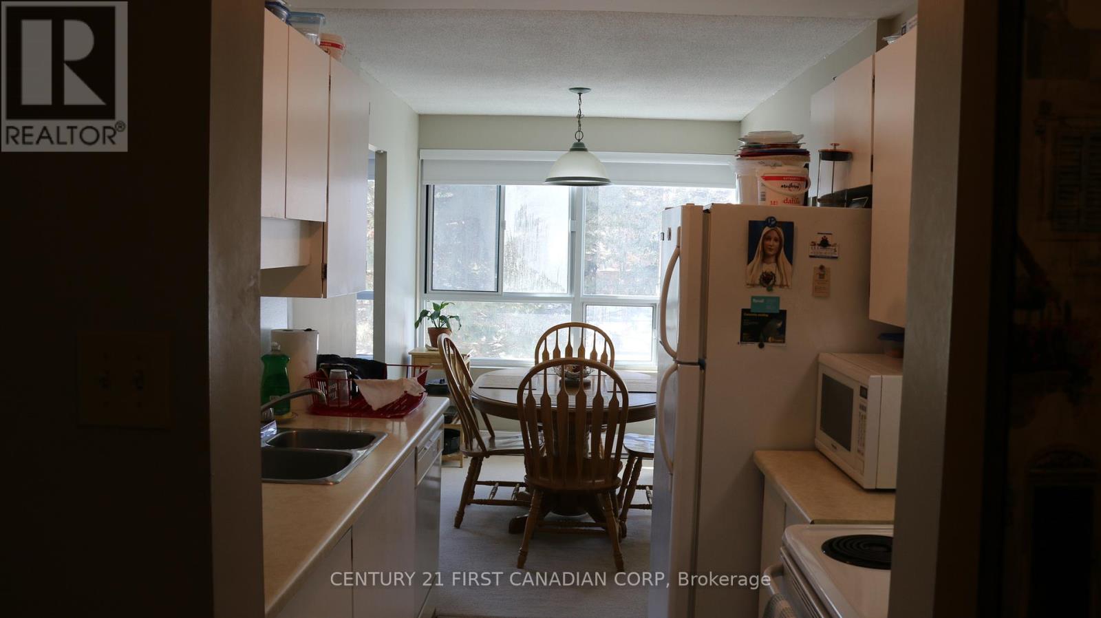 207 - 600 Grenfell Drive Property Photo 6