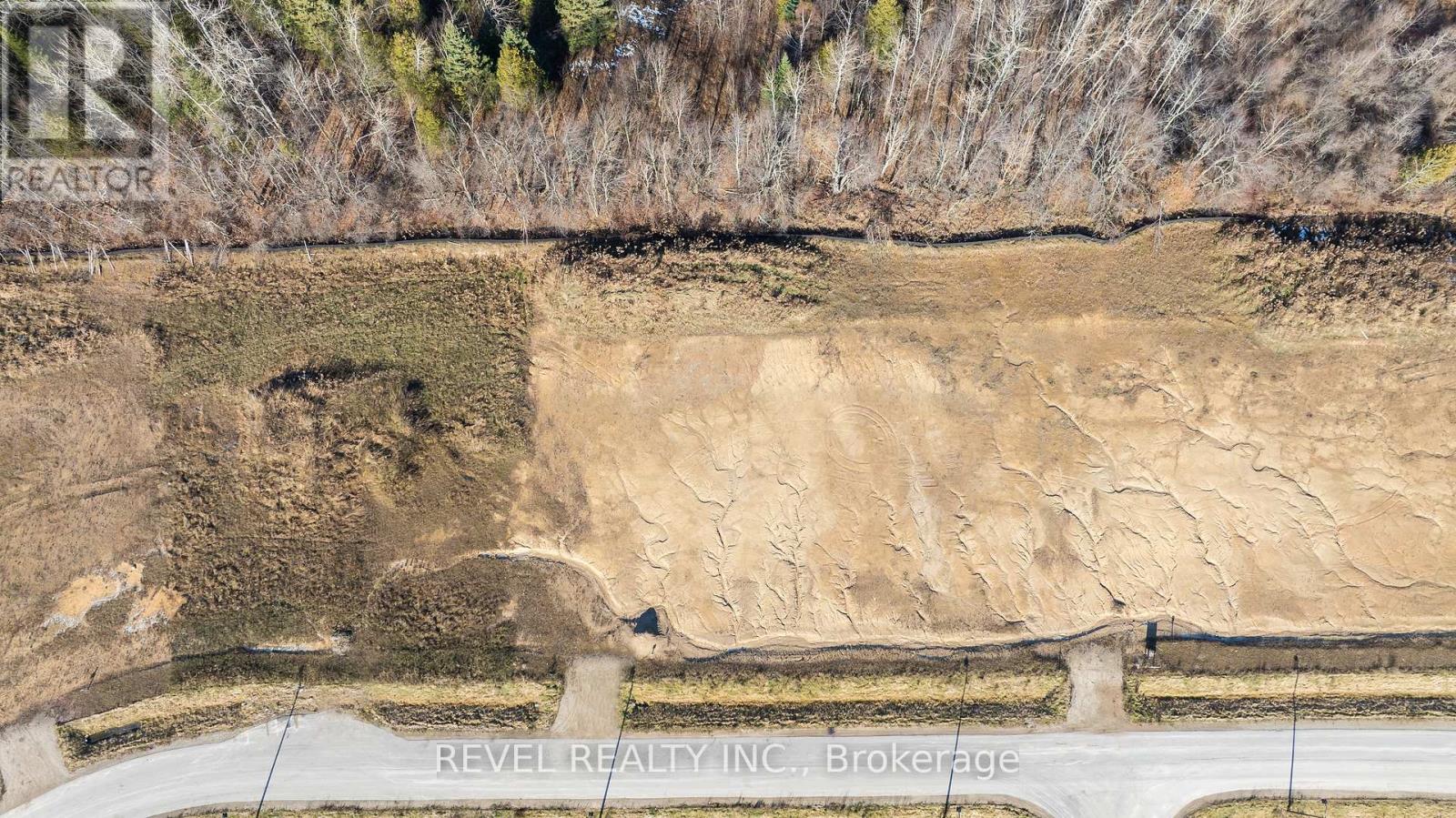 16 Private Berry Drive Property Photo 4