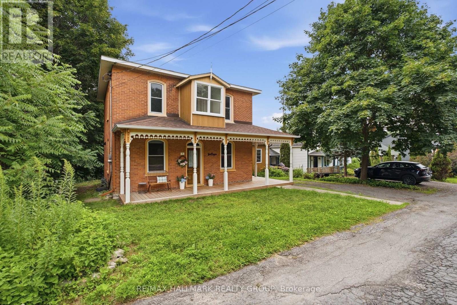 71 UNION STREET Property Photo 1
