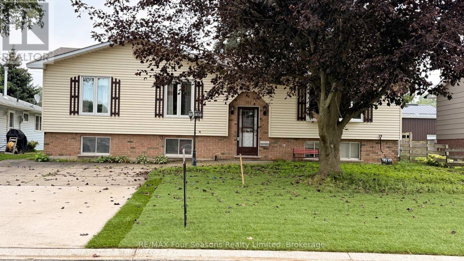 317 BRICKER STREET Property Photo 1