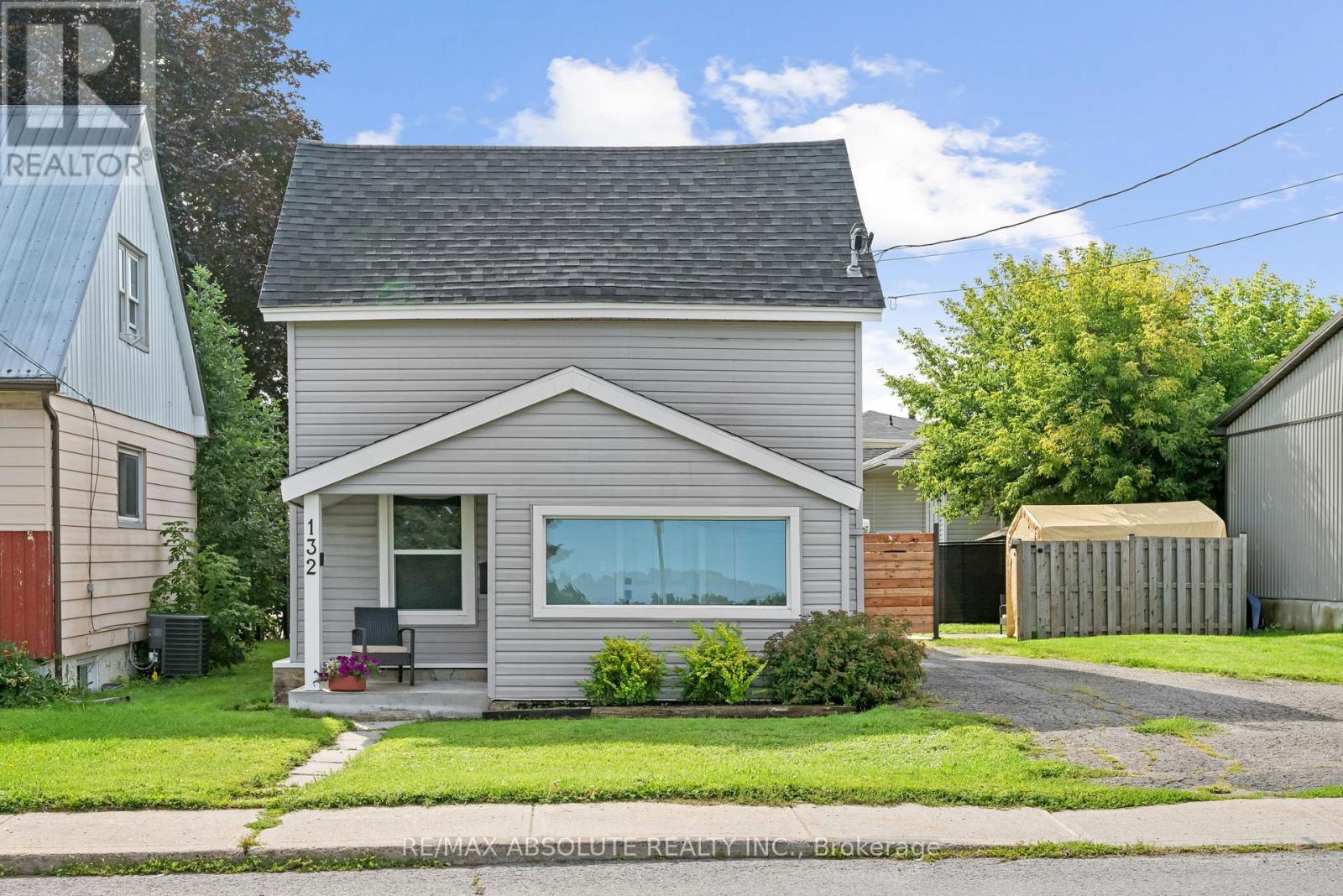 132 EDWARD STREET S