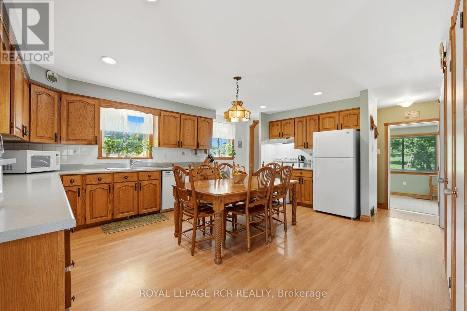953450 7th Line Property Photo 8