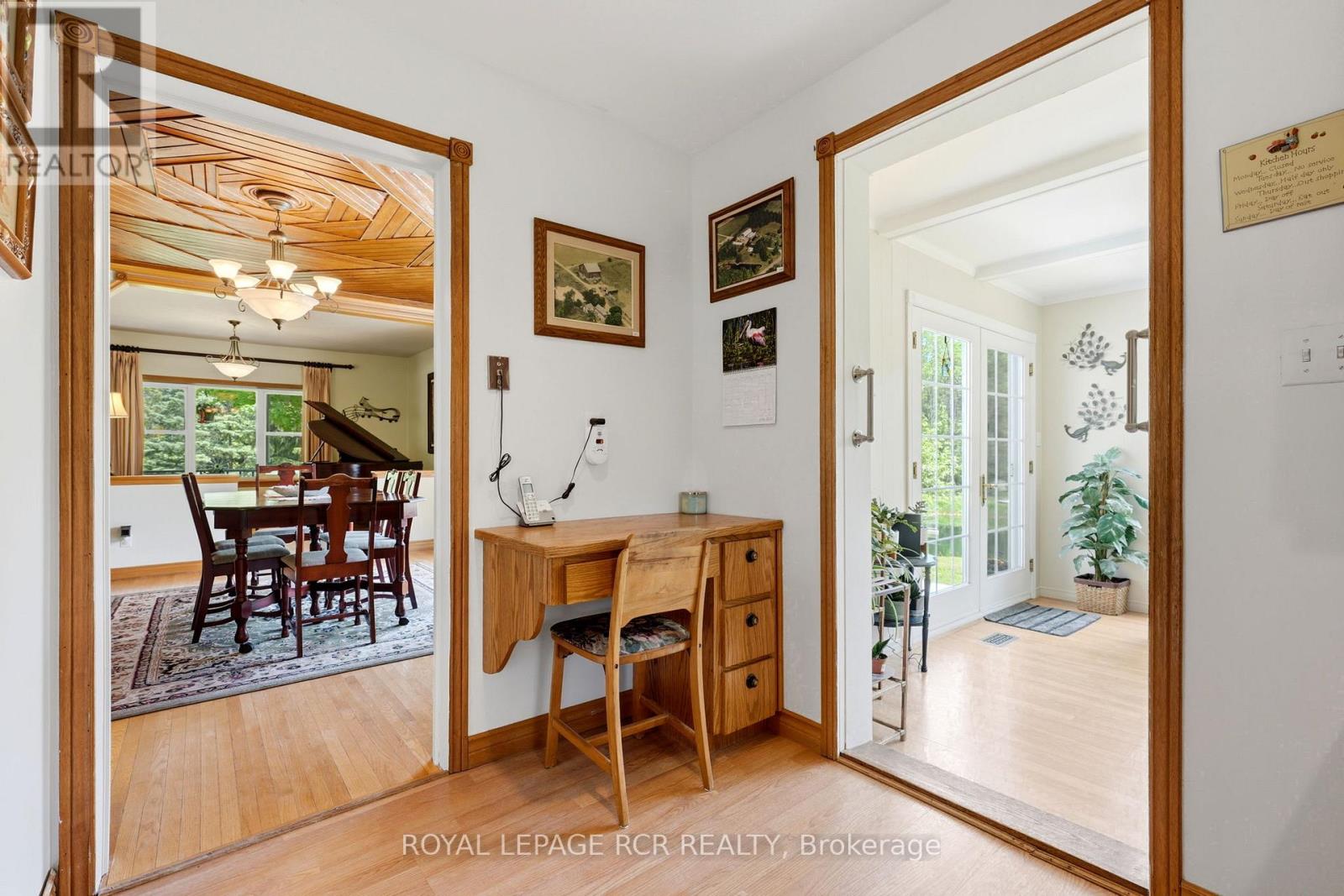 953450 7th Line Property Photo 11