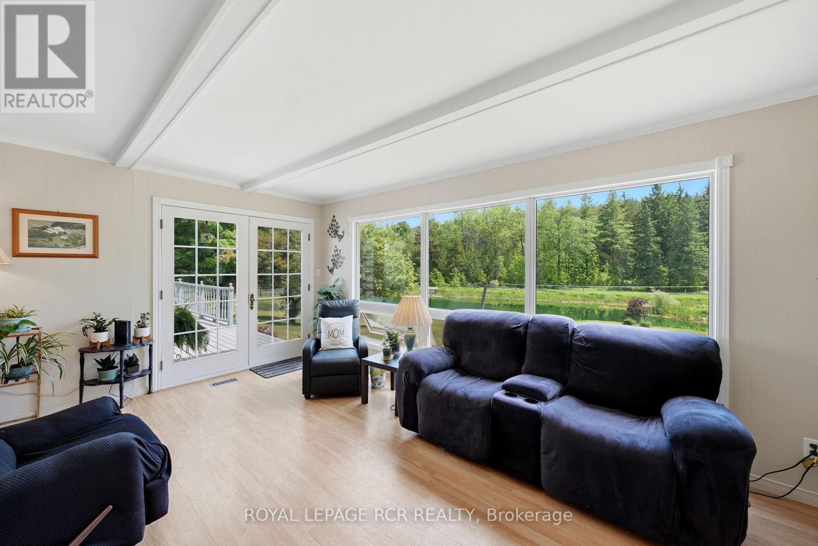 953450 7th Line Property Photo 12