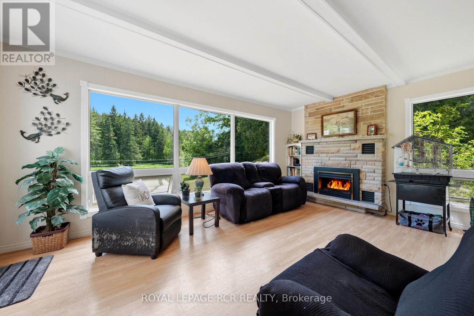 953450 7th Line Property Photo 13