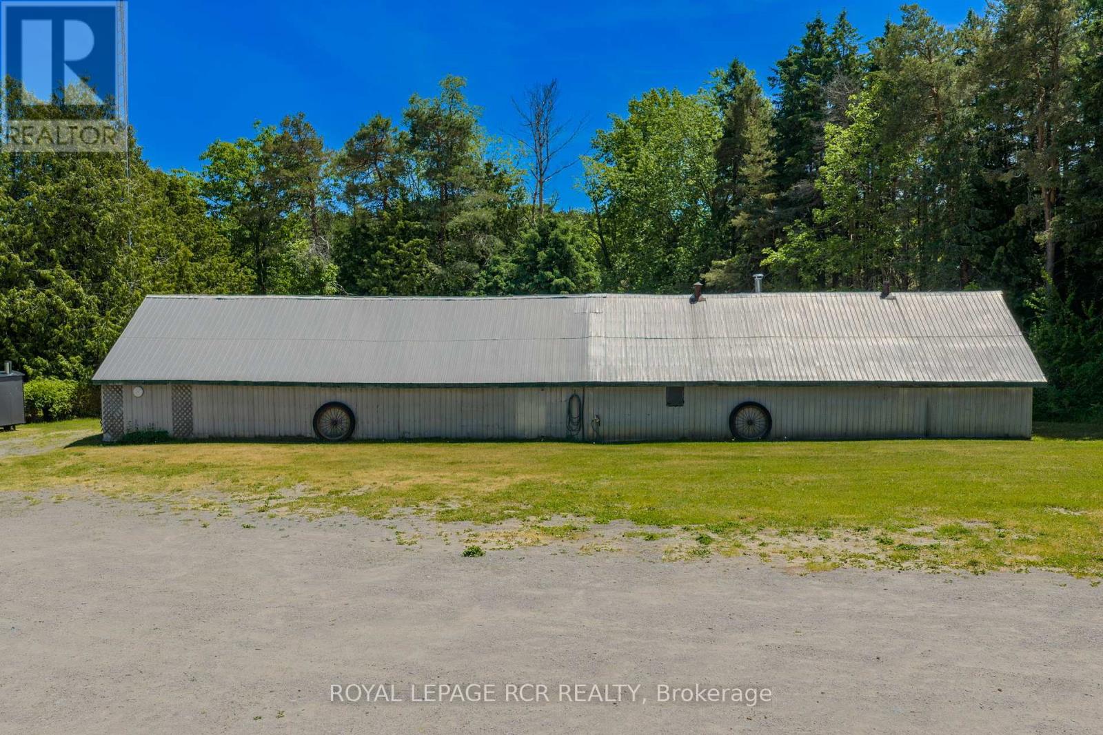 953450 7th Line Property Photo 30