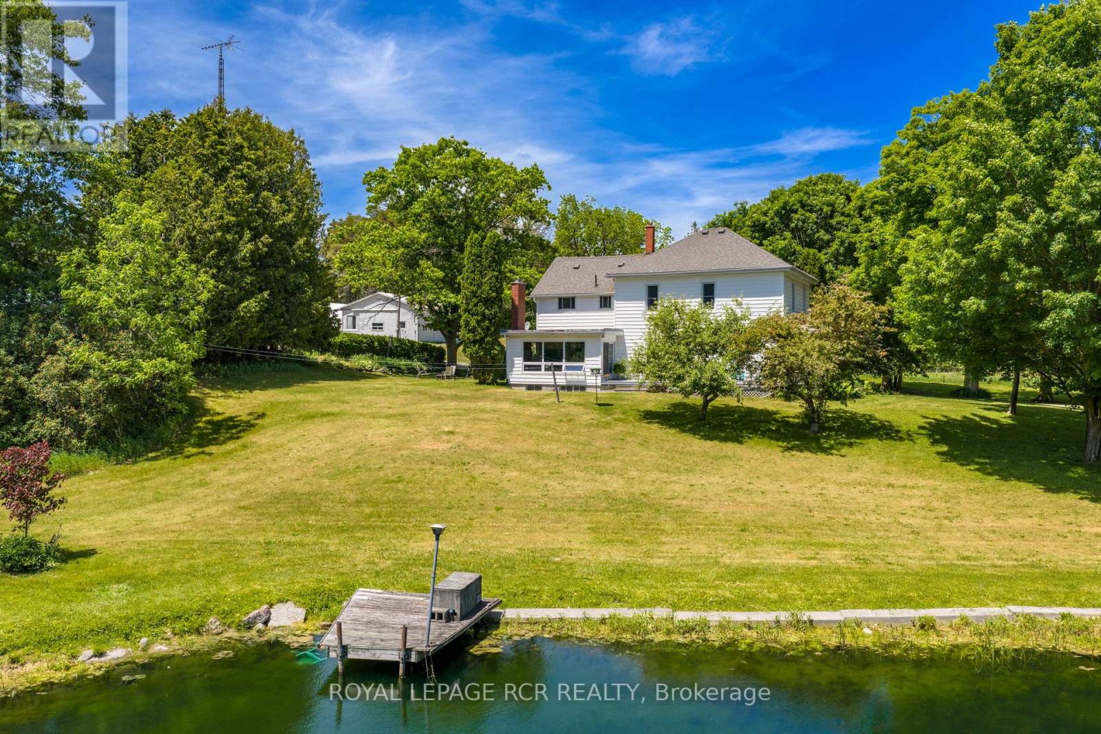 953450 7th Line Property Photo 36