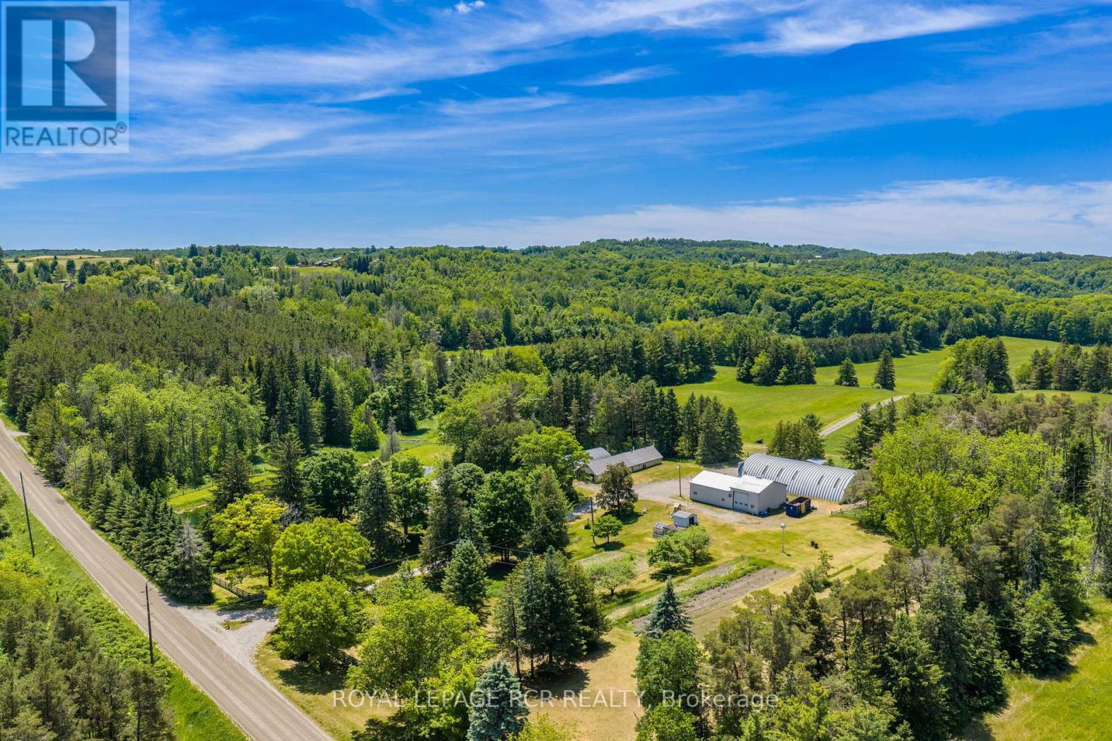 953450 7th Line Property Photo 39