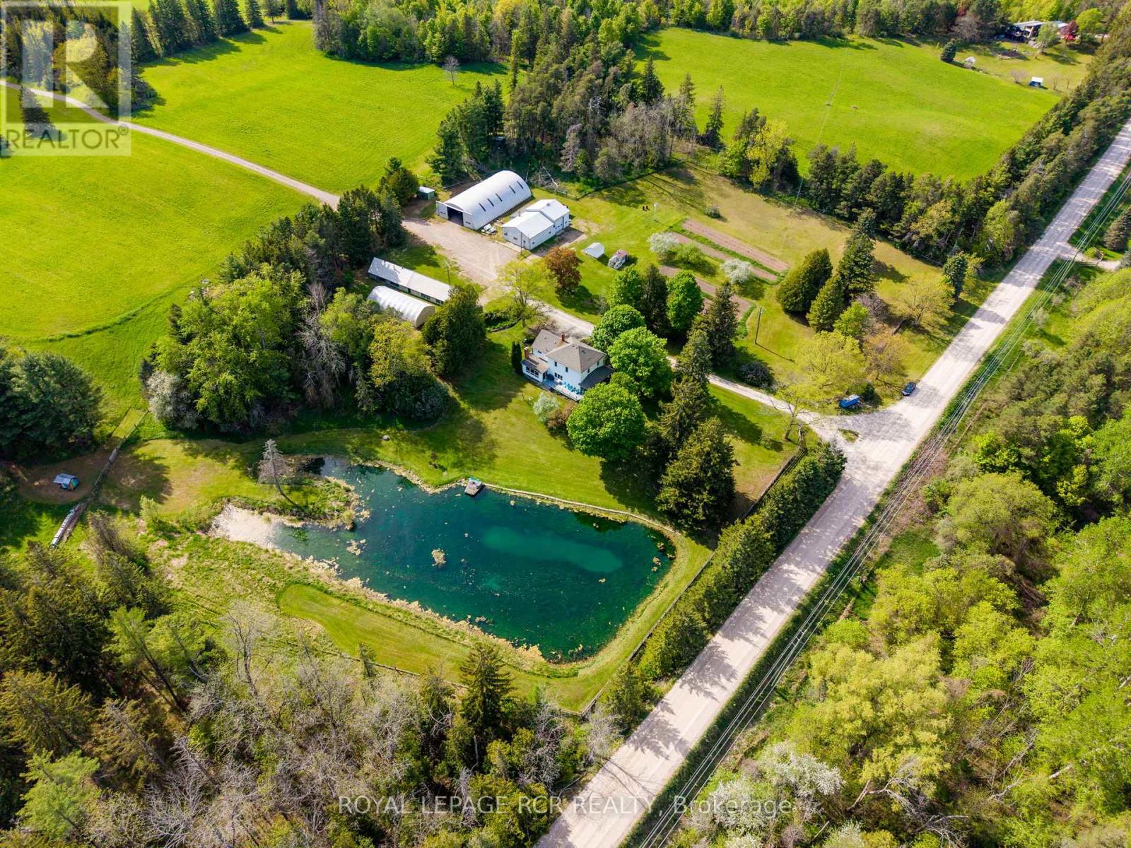 953450 7th Line Property Photo 45