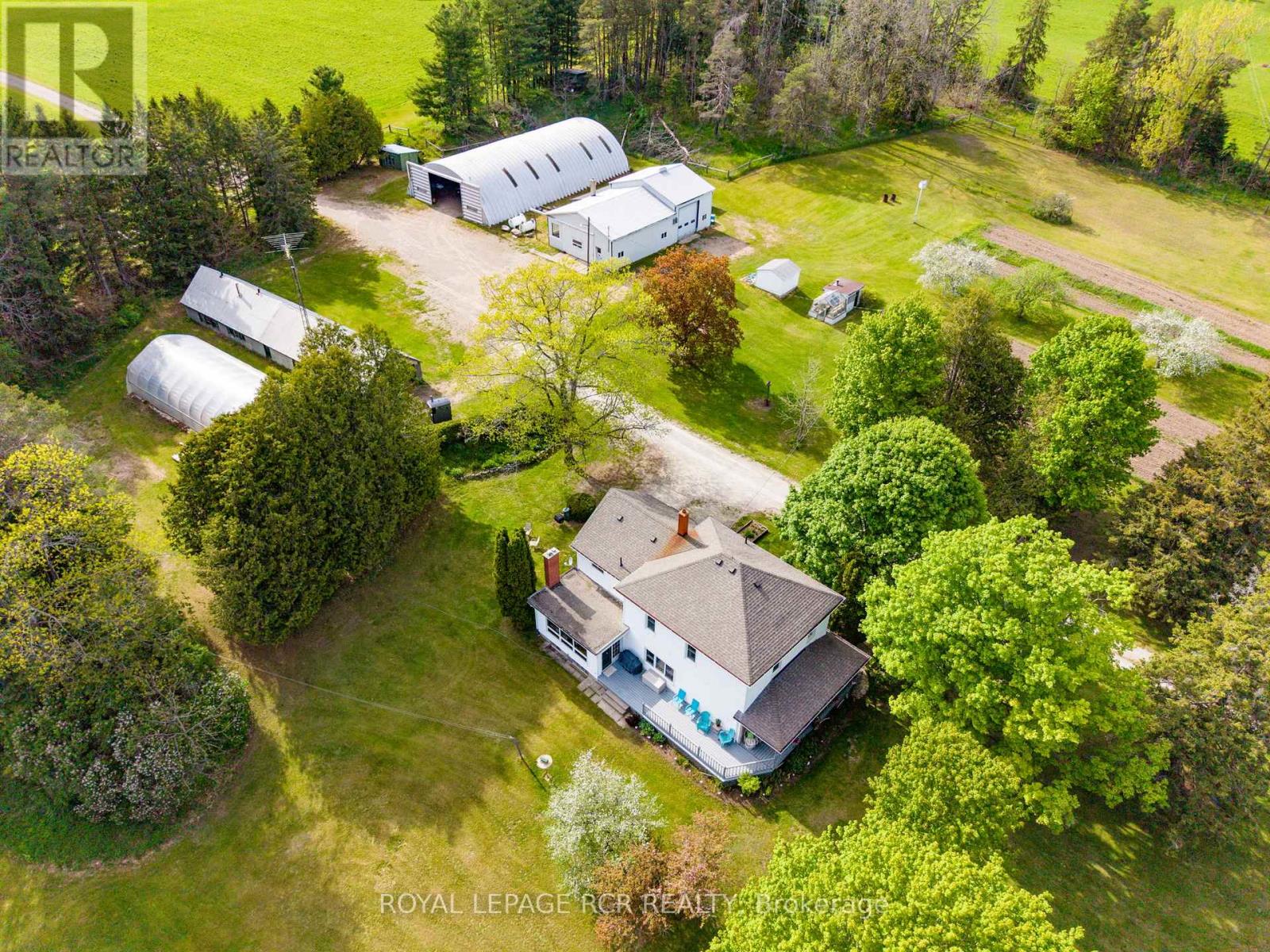 953450 7th Line Property Photo 49