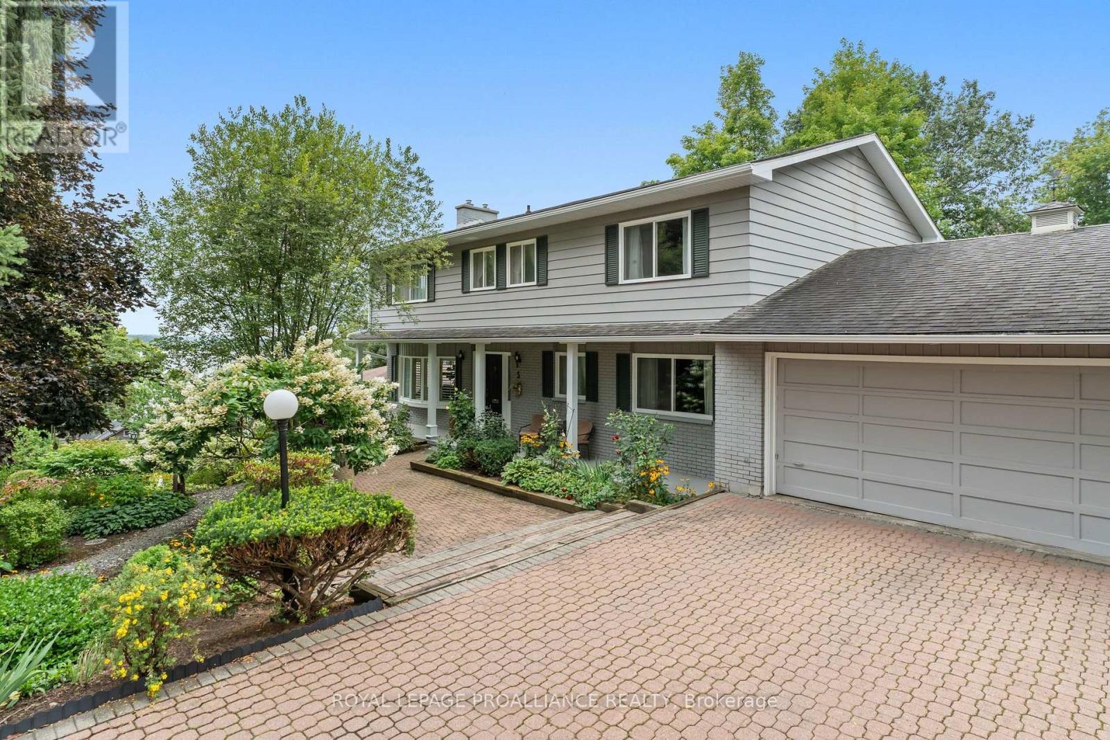 5 ROCKCLIFFE ROAD Property Photo 1