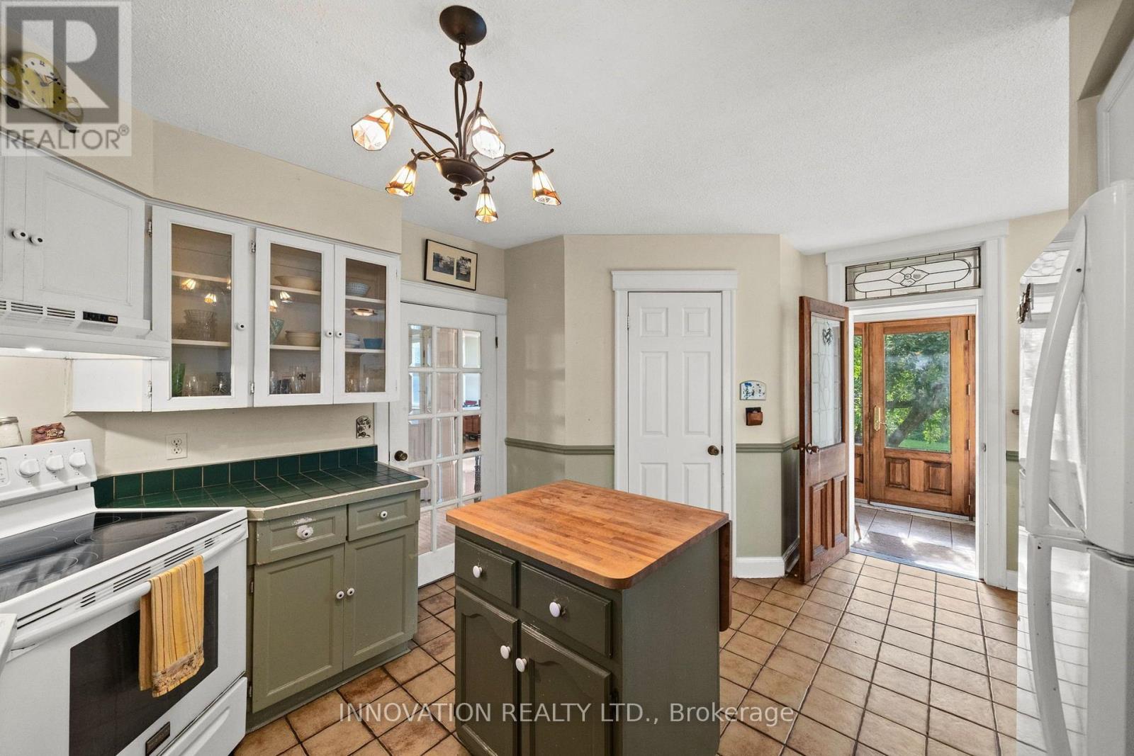3133 Woodkilton Road Property Photo 11