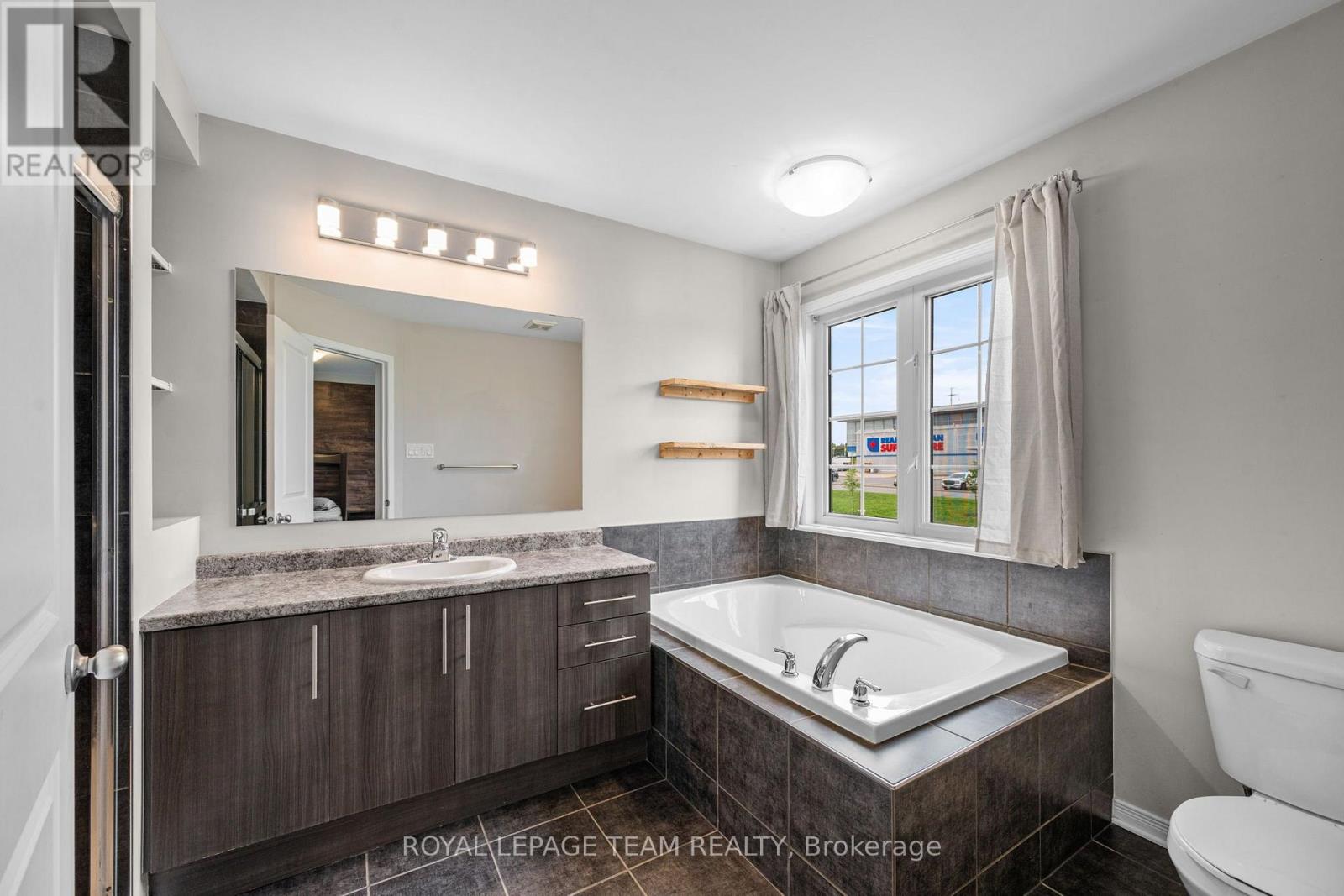 534 Barrick Hill Road Property Photo 23