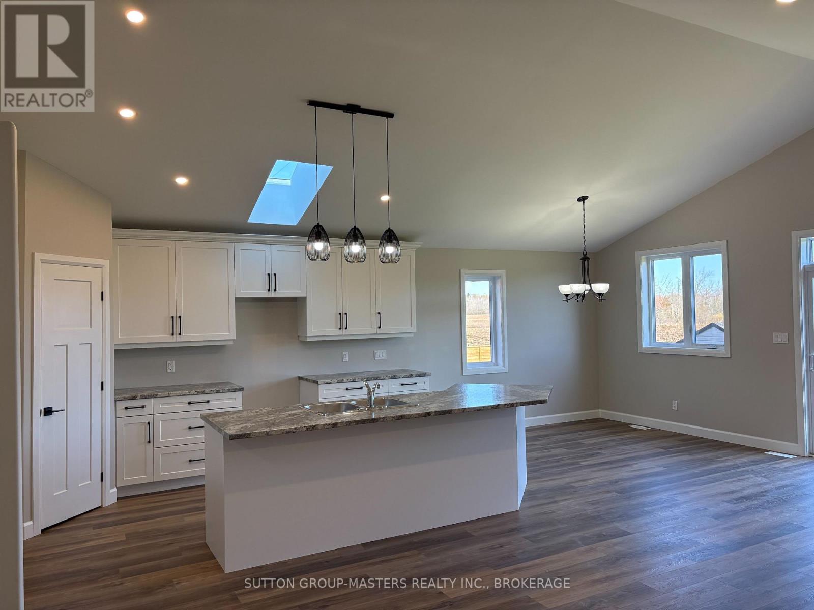 812 Windermere Drive Property Photo 6