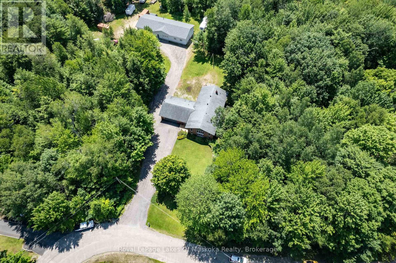 1020 Amelia Crescent Property Photo 1