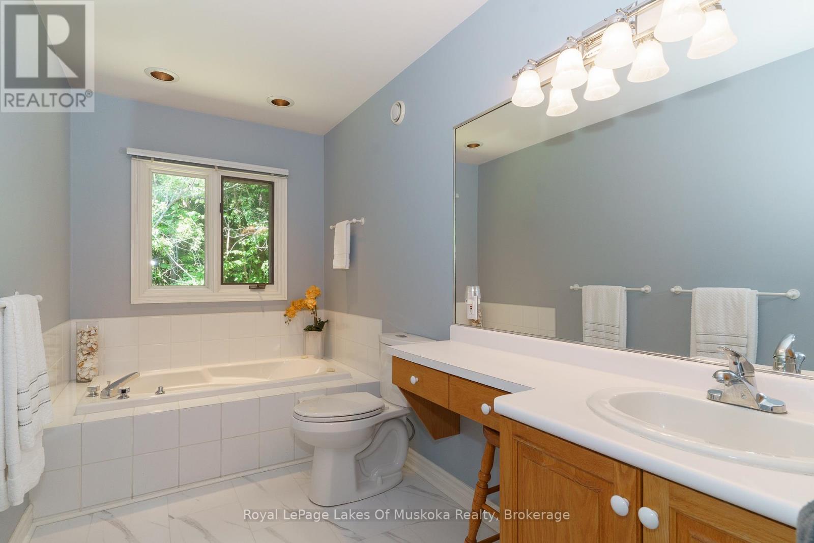 1020 Amelia Crescent Property Photo 16