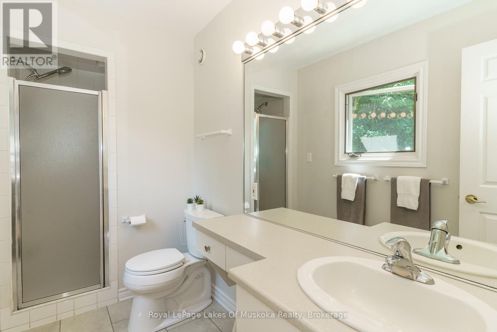 1020 Amelia Crescent Property Photo 20