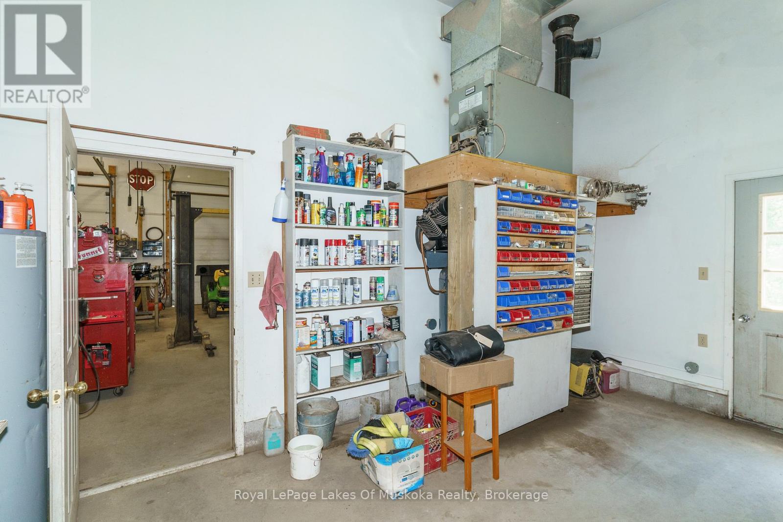 1020 Amelia Crescent Property Photo 33
