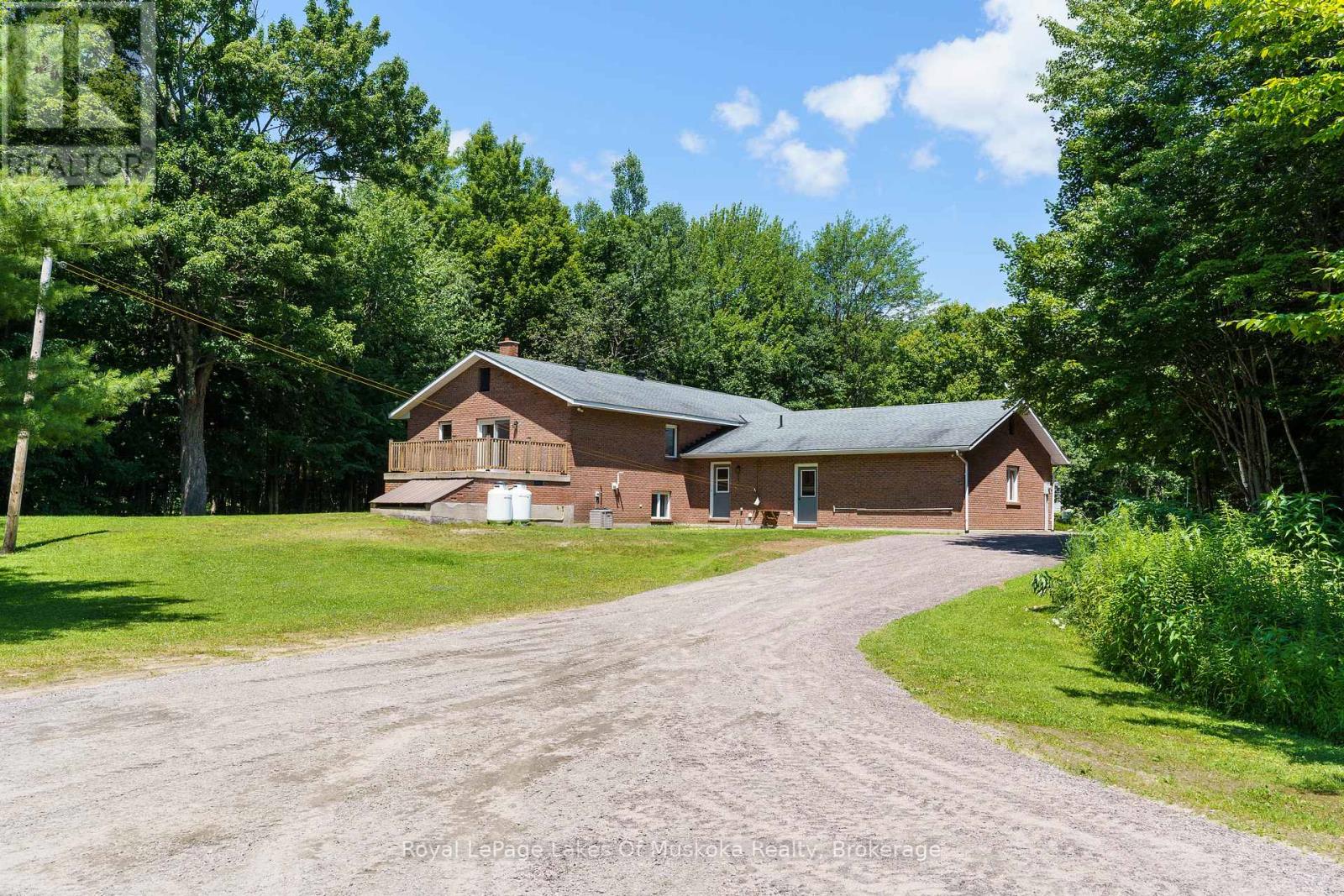 1020 Amelia Crescent Property Photo 36