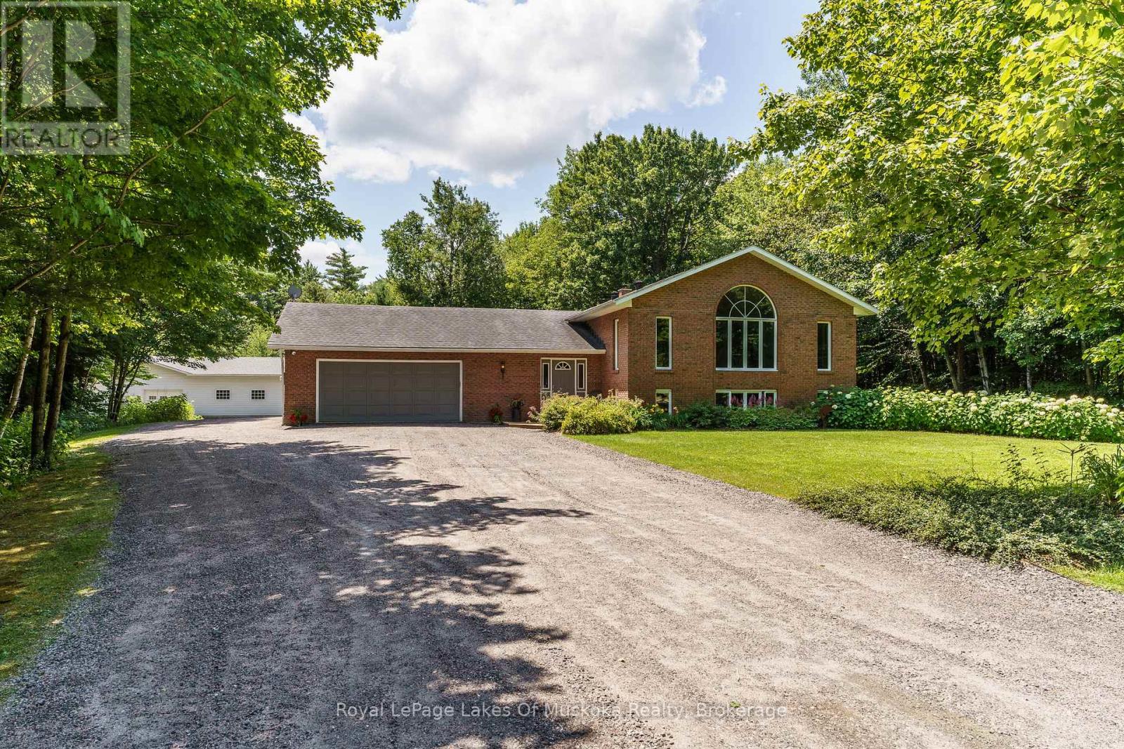 1020 Amelia Crescent Property Photo 37