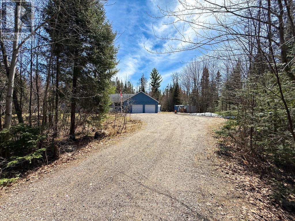 1819 Machar Strong Boundary Road W Property Photo 1