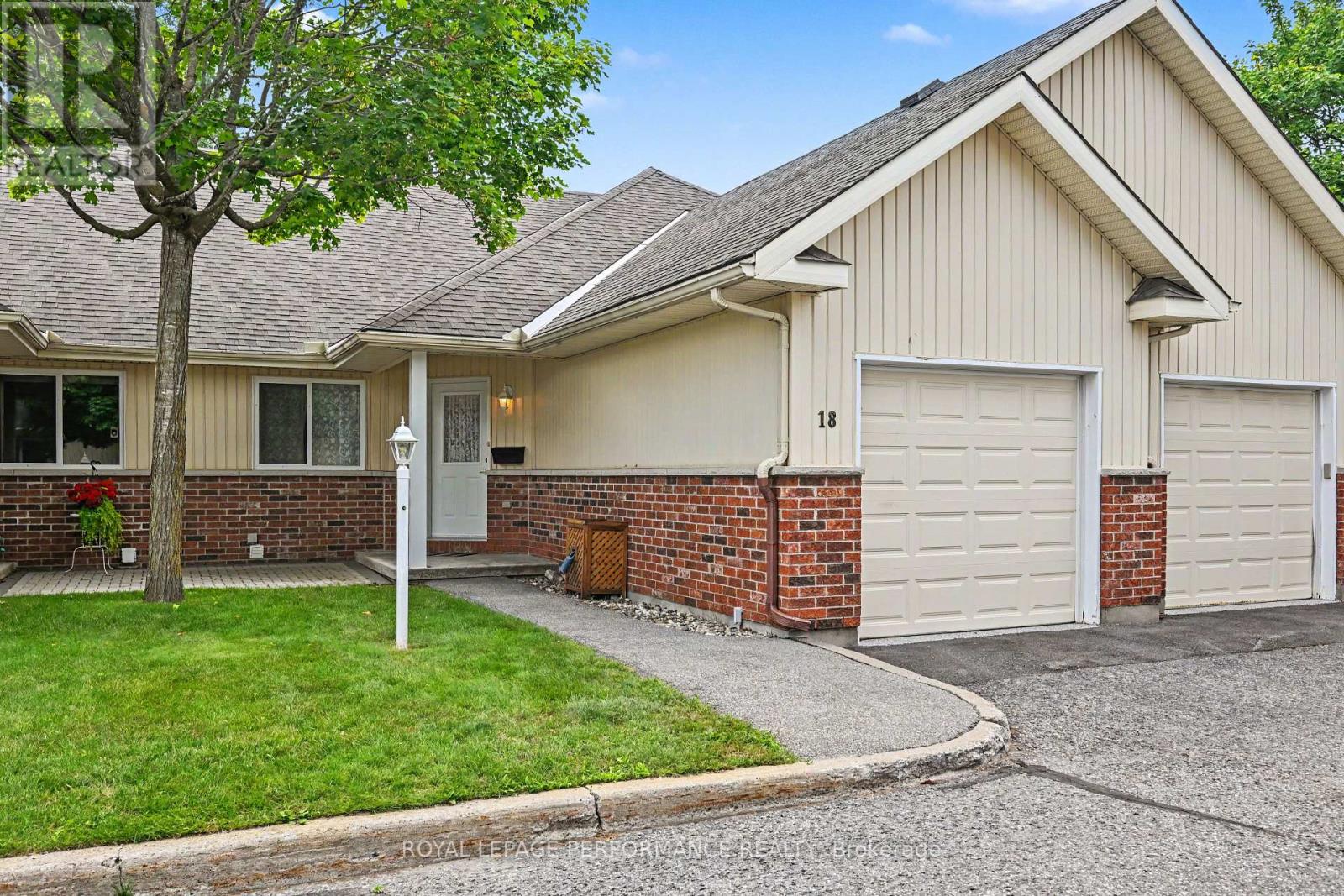 18 DAPHNE CRESCENT