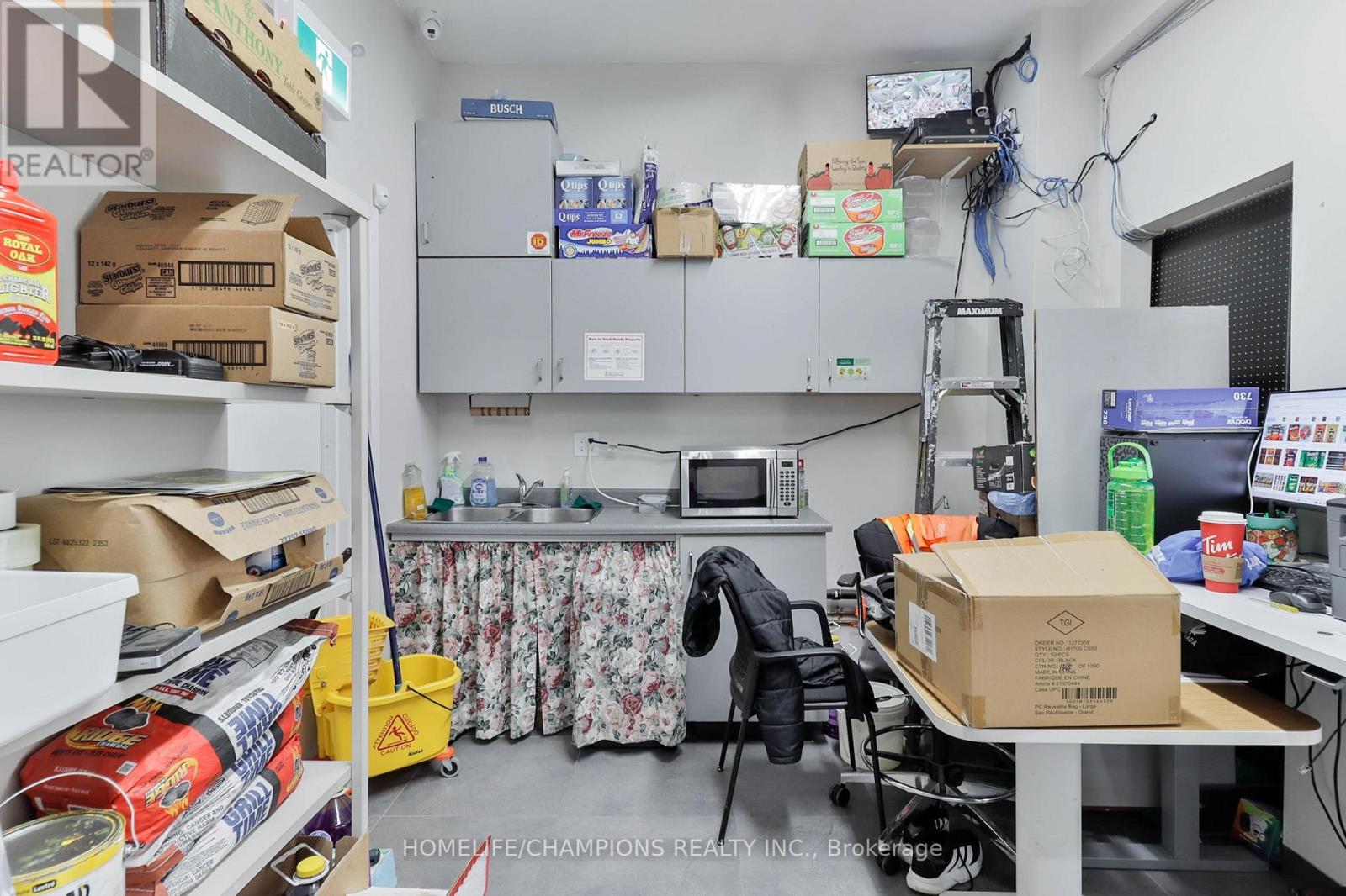 422 King Street W Property Photo 23