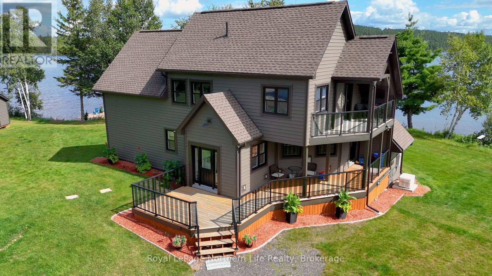 33 White Bear Court Property Photo 4