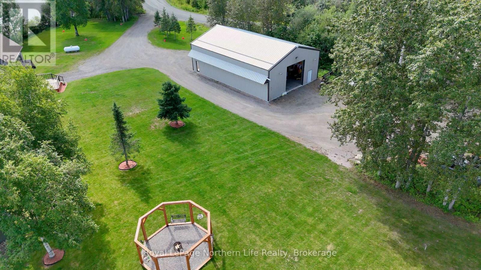 33 White Bear Court Property Photo 15