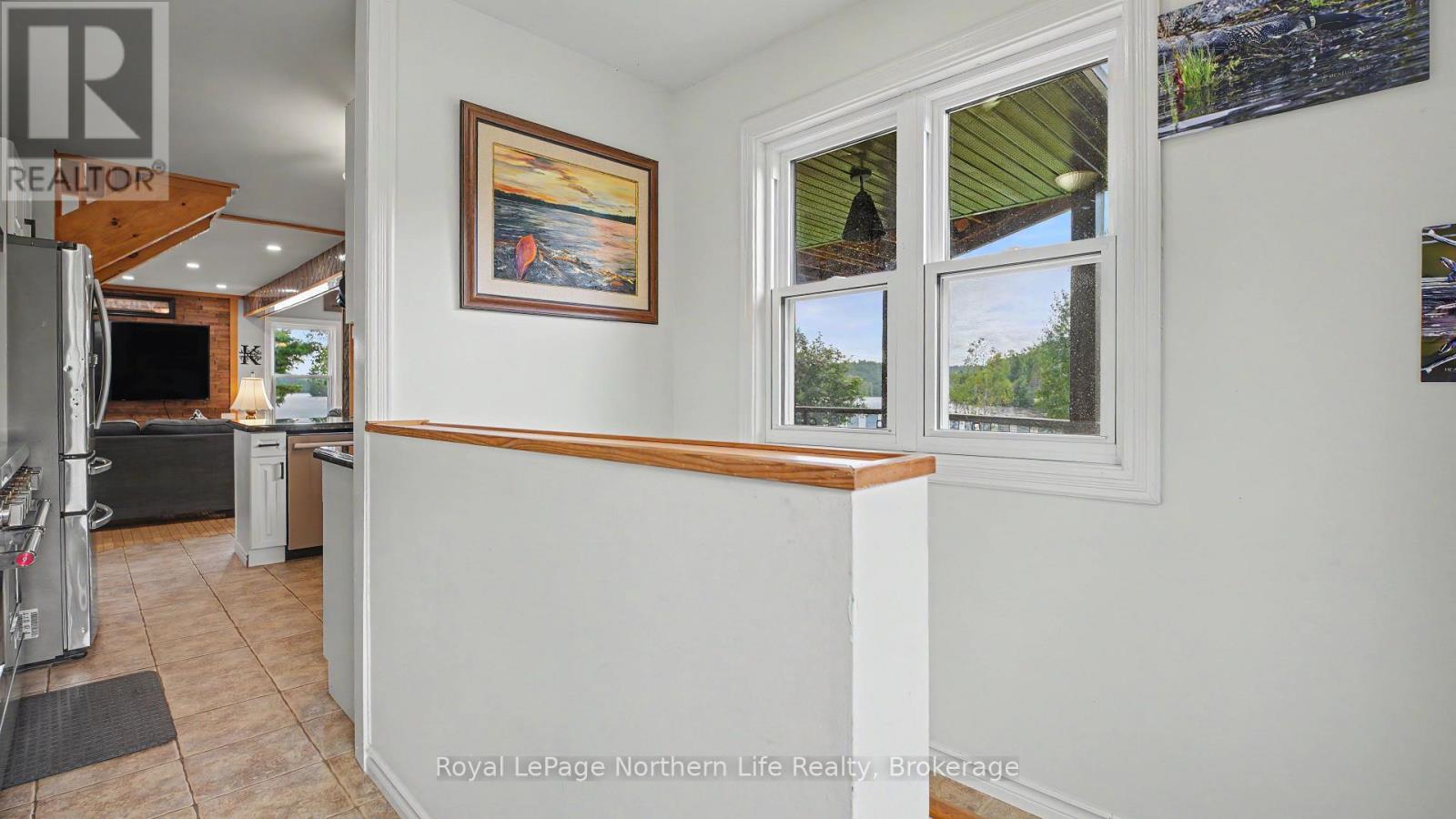 33 White Bear Court Property Photo 18