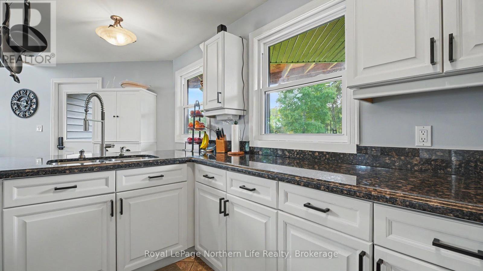33 White Bear Court Property Photo 19