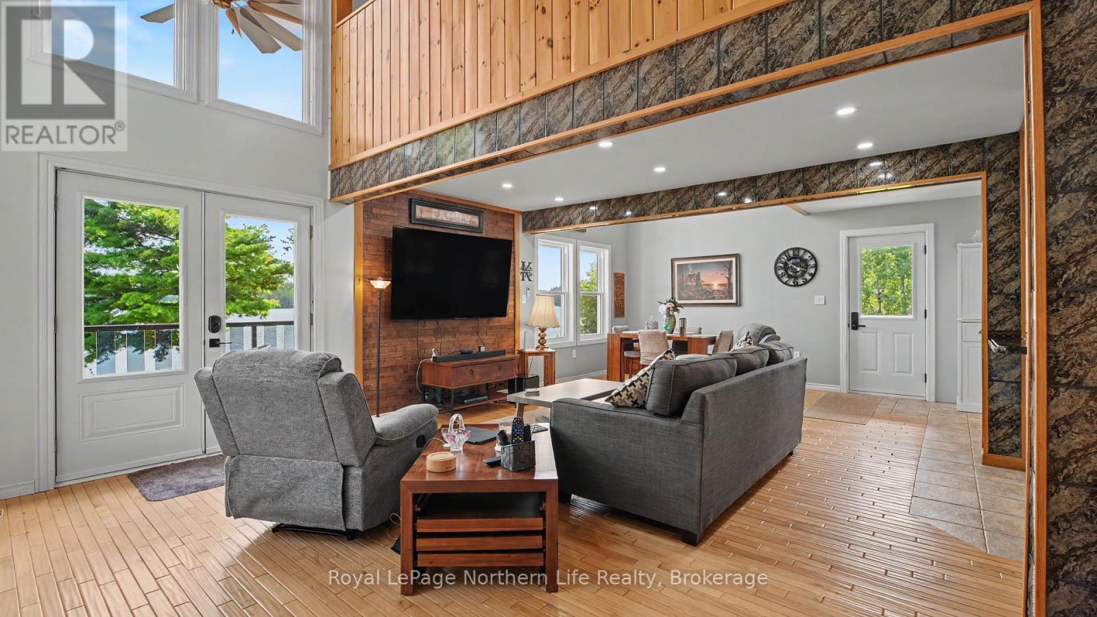 33 White Bear Court Property Photo 22