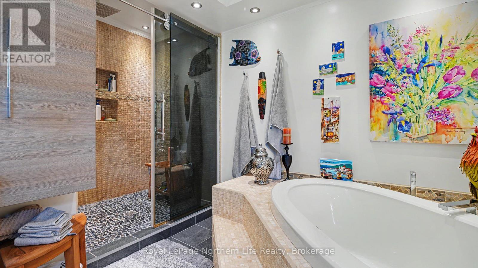 33 White Bear Court Property Photo 28