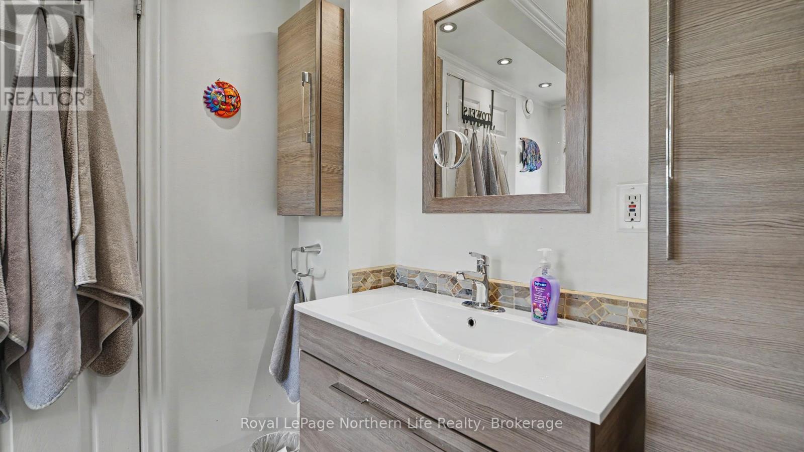 33 White Bear Court Property Photo 29