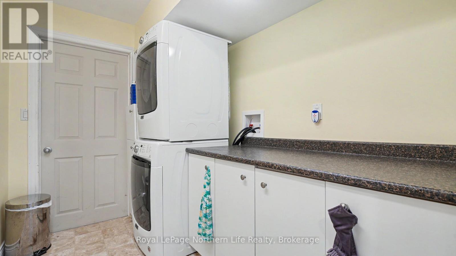 33 White Bear Court Property Photo 41