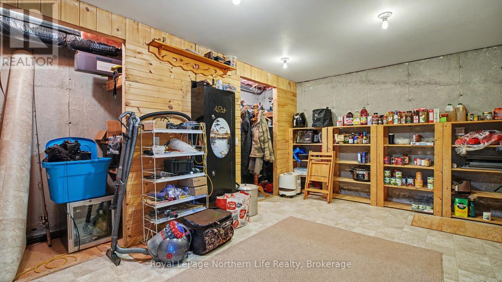 33 White Bear Court Property Photo 43