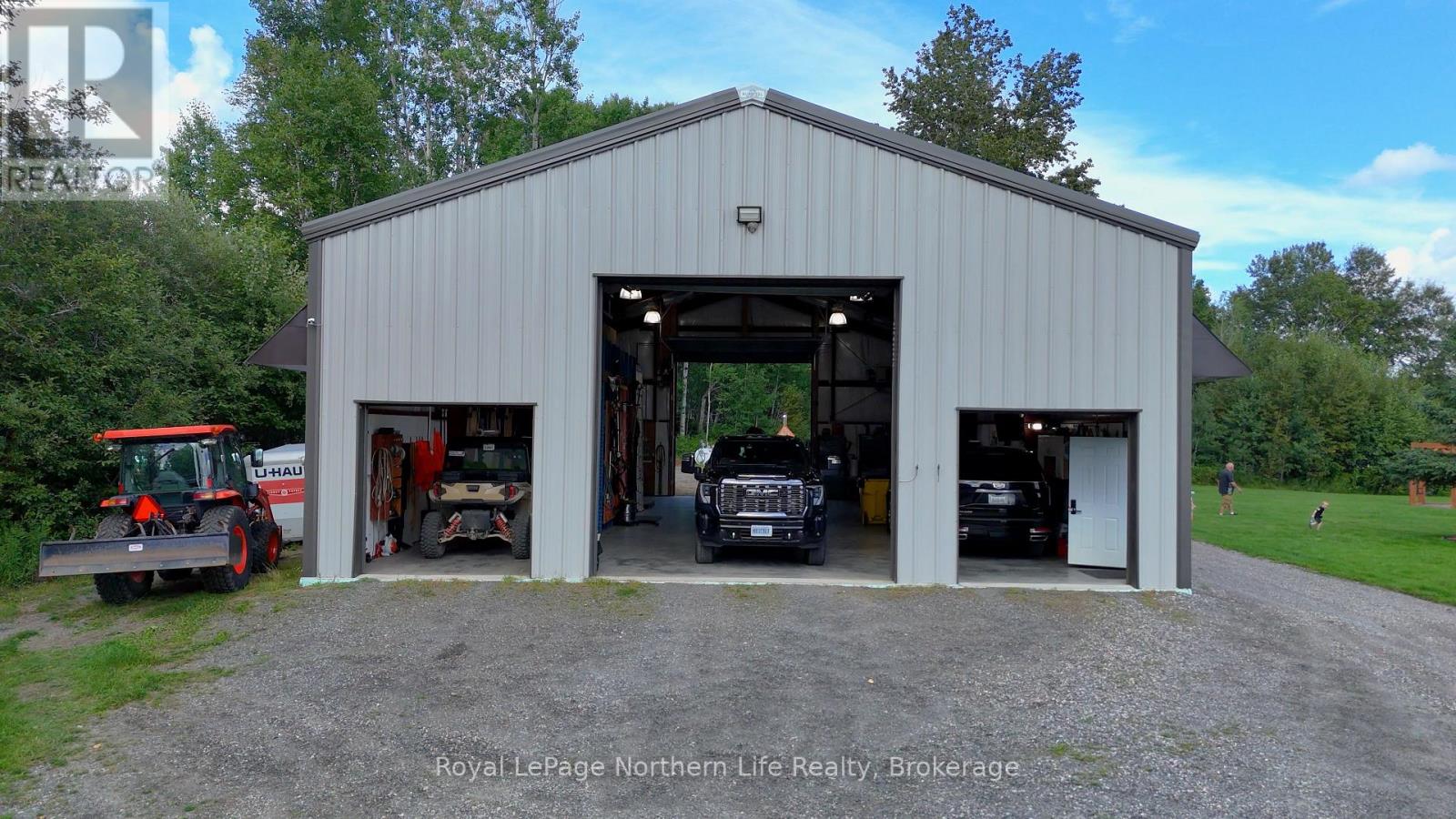 33 White Bear Court Property Photo 45