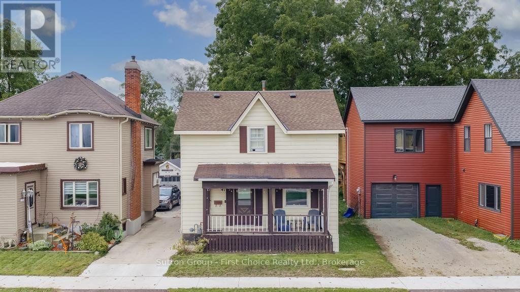 41 Goderich Street W Property Photo 2