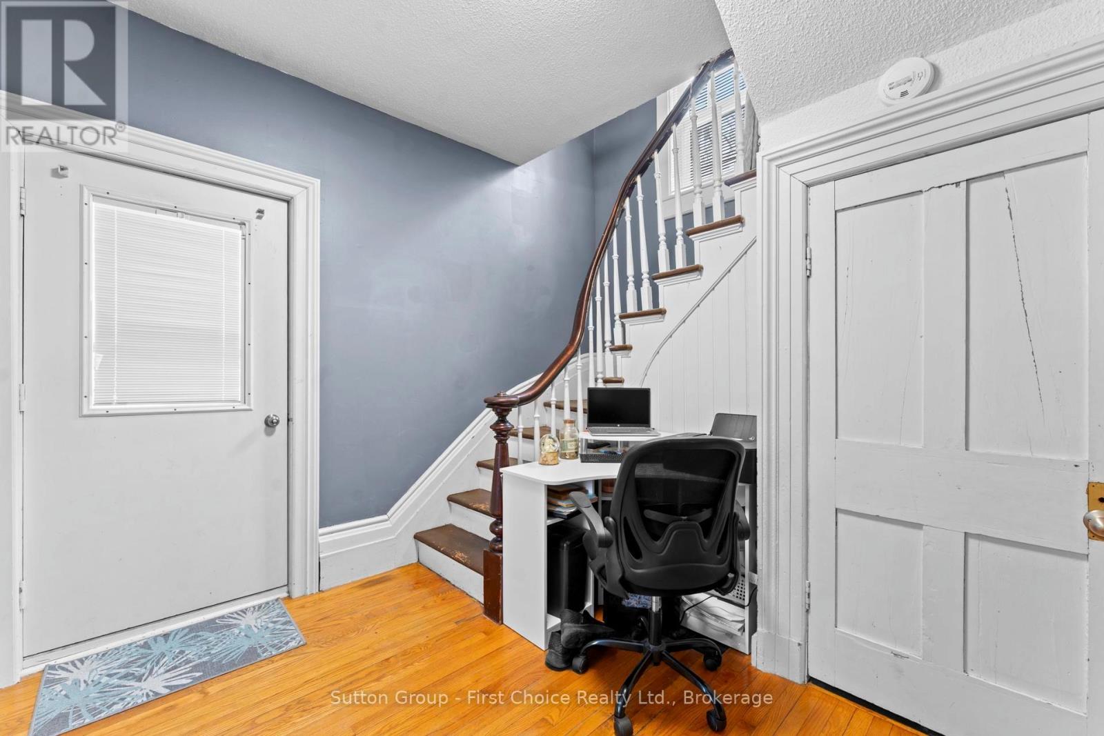 41 Goderich Street W Property Photo 8