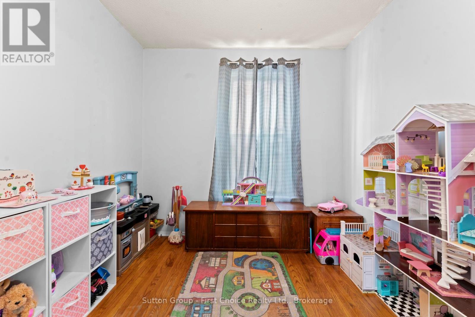41 Goderich Street W Property Photo 10