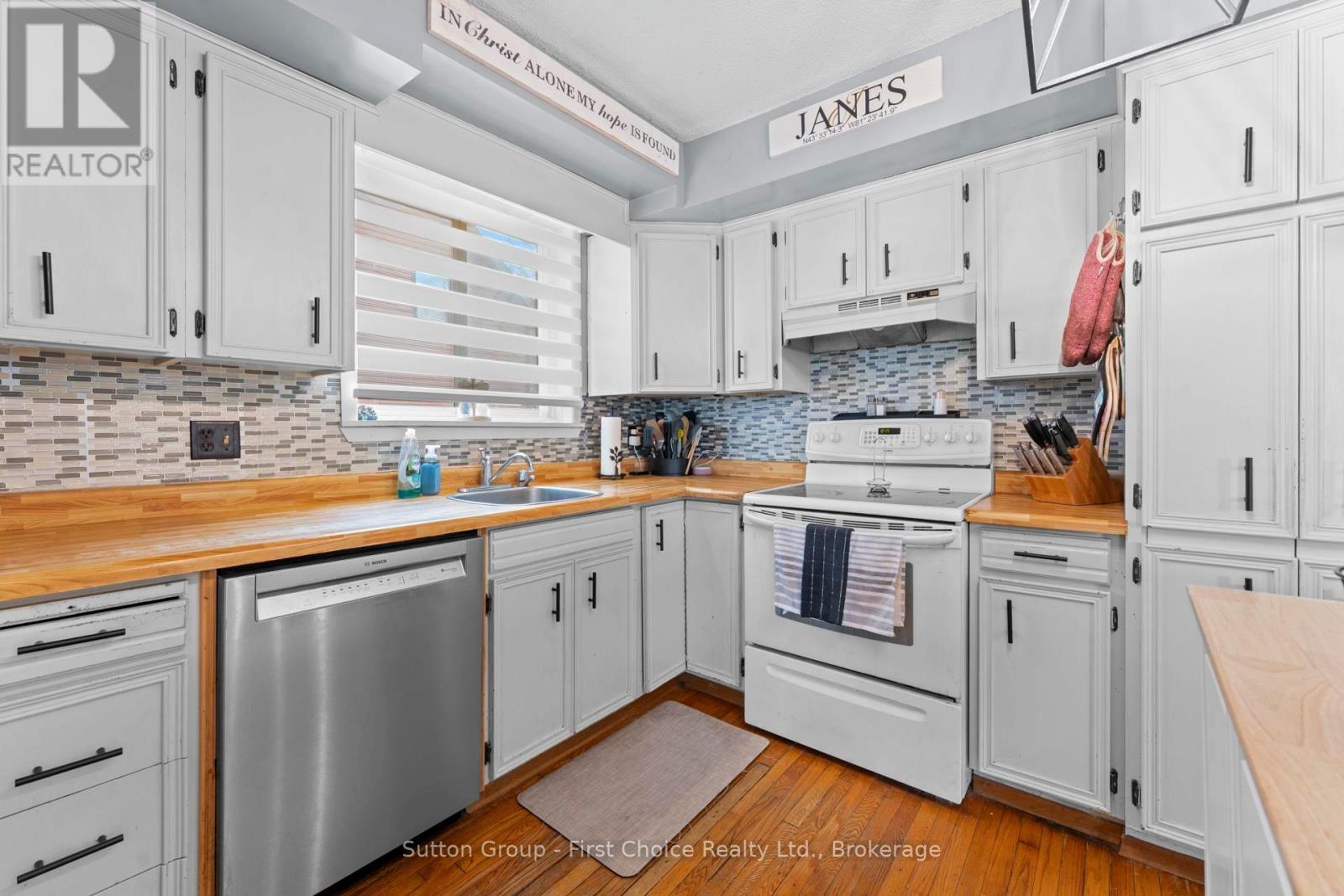 41 Goderich Street W Property Photo 17